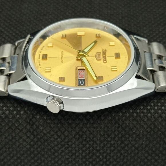 Vintage 1986 Seiko Automatic Mens Silver Watch W/daydate & Gold accents - Picture 5 of 8